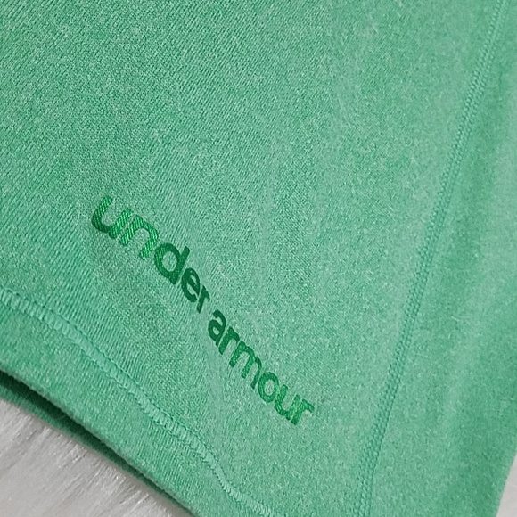 Under Armour Tee - Picture 4 of 4